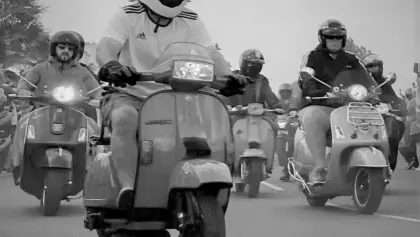 Scooter riders 4